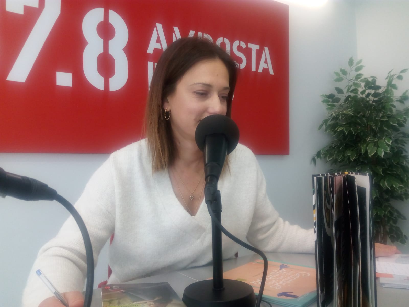 ESPAI BIBLIOTECA INFANTIL AMB MARÍA BARBERÀ