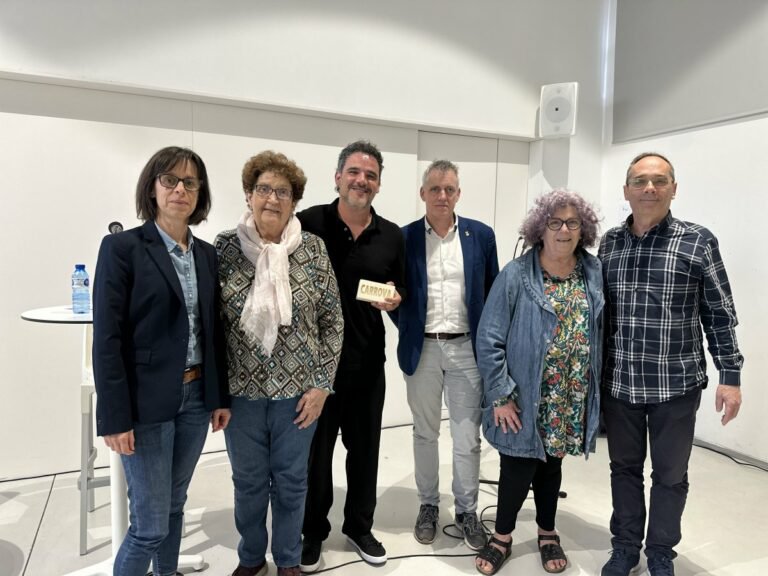 Una obra teatral entre la batalla de l’Ebre i la transició, 17è Premi Literari de Teatre ’La Carrova