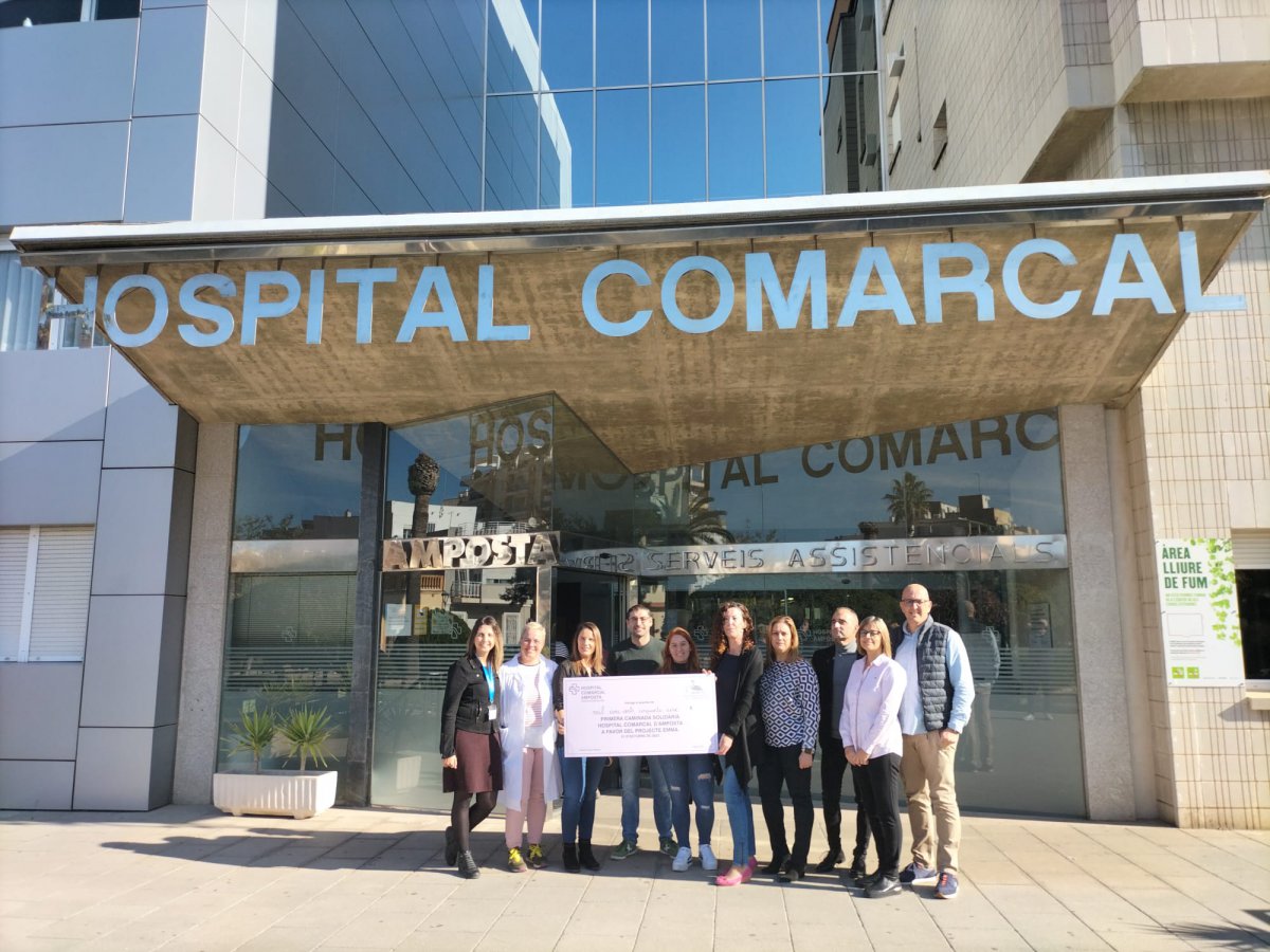 L’Hospital Comarcal d’Amposta ha fet entrega al Projecte Emma d’un xec de 1.500 euros.