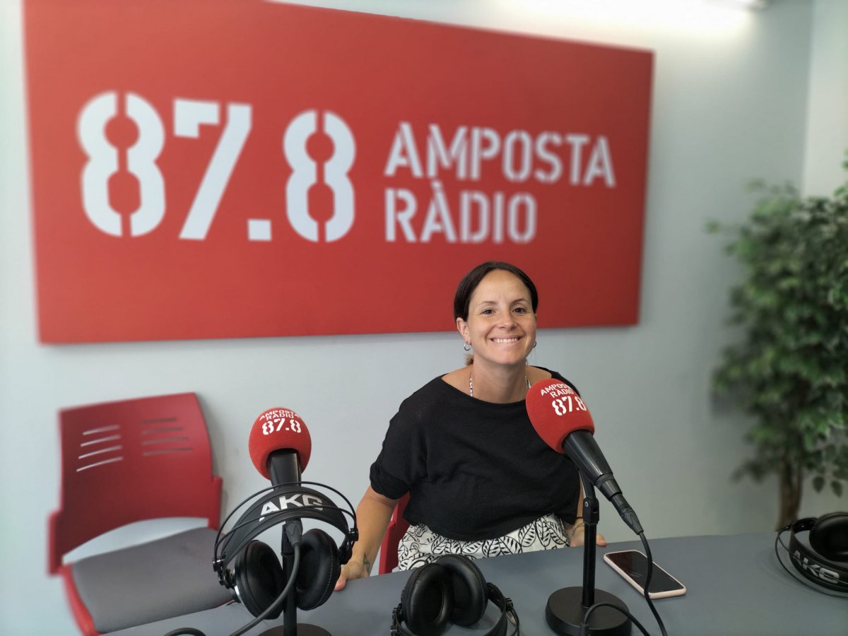Marta de Ramón ens parlar de les activitats del dia Internacinal del IOGA i dels seus beneficis