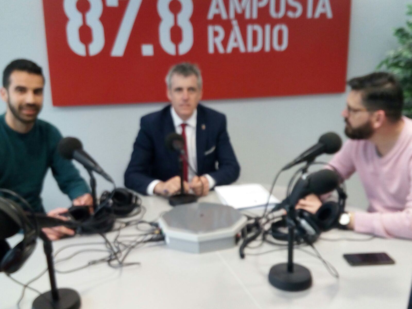 ESPAI ESQUERRA D´AMPOSTA 05 04 2018