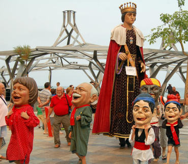 ENTREVISTA A L´ASSOCIACIÓ DE GEGANTS I CAPGROSSOS D´AMPOSTA BUSQUEN COL·LABORADORS