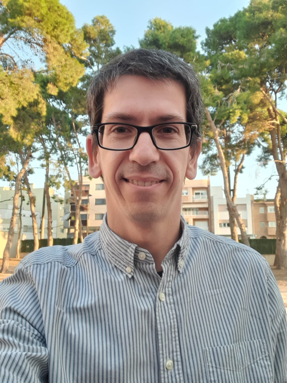 ENTREVISTA A VICENT RAMIRO-PROFESSOR BIOLOGIA I GEOLOGIA INSTITUT RAMON BERENGUER