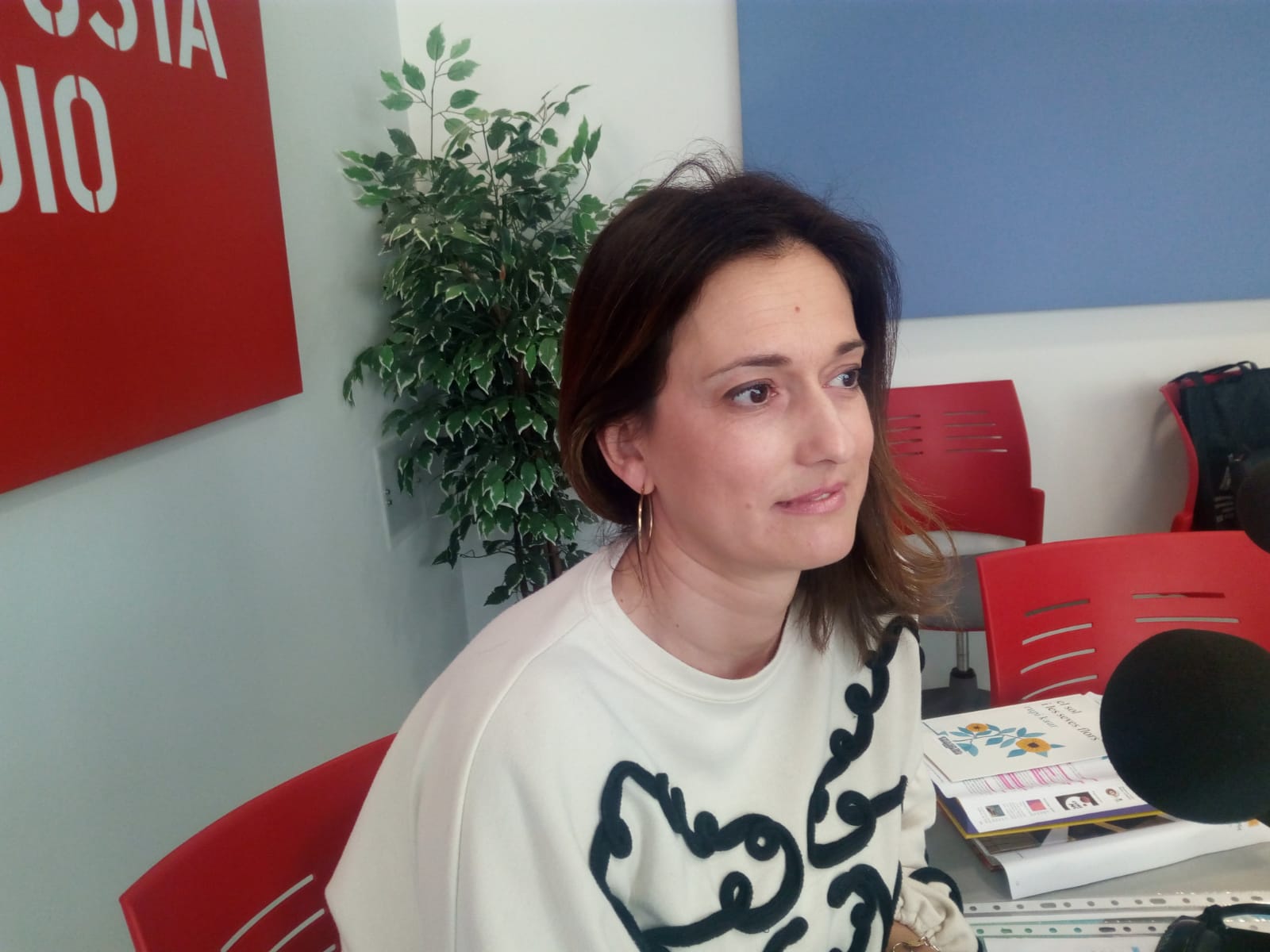 ESPAI BIBLIOTECA INFANTIL AMB MARIA BRBERÀ