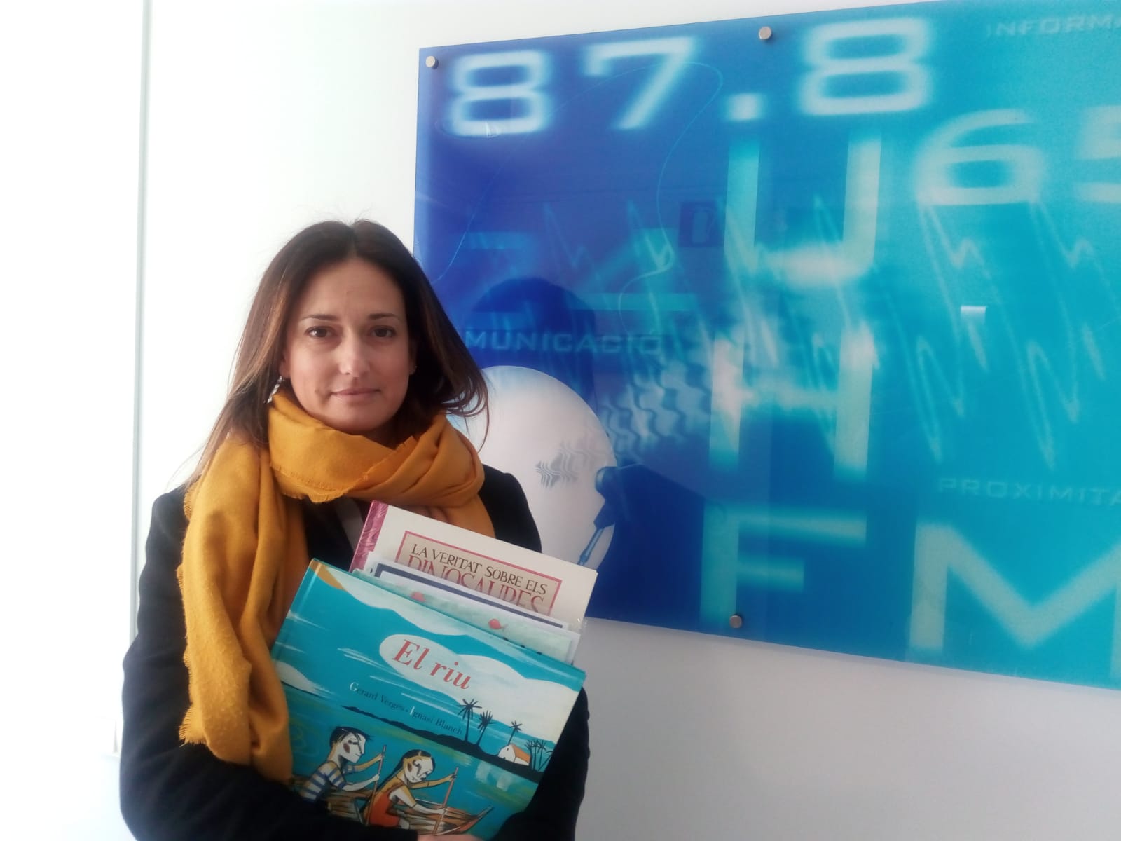ESPAI BIBLIOTECA INFANTIL AMB MARIA BARBERÀ