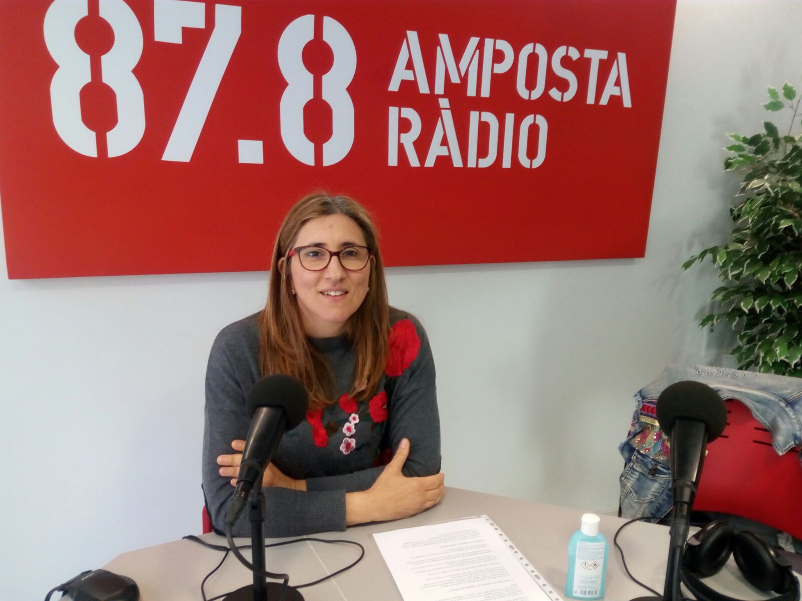 ENTREVISTA A NYITA GONZÁLEZ: CAMPANYA DE RENTAT LES MANS
