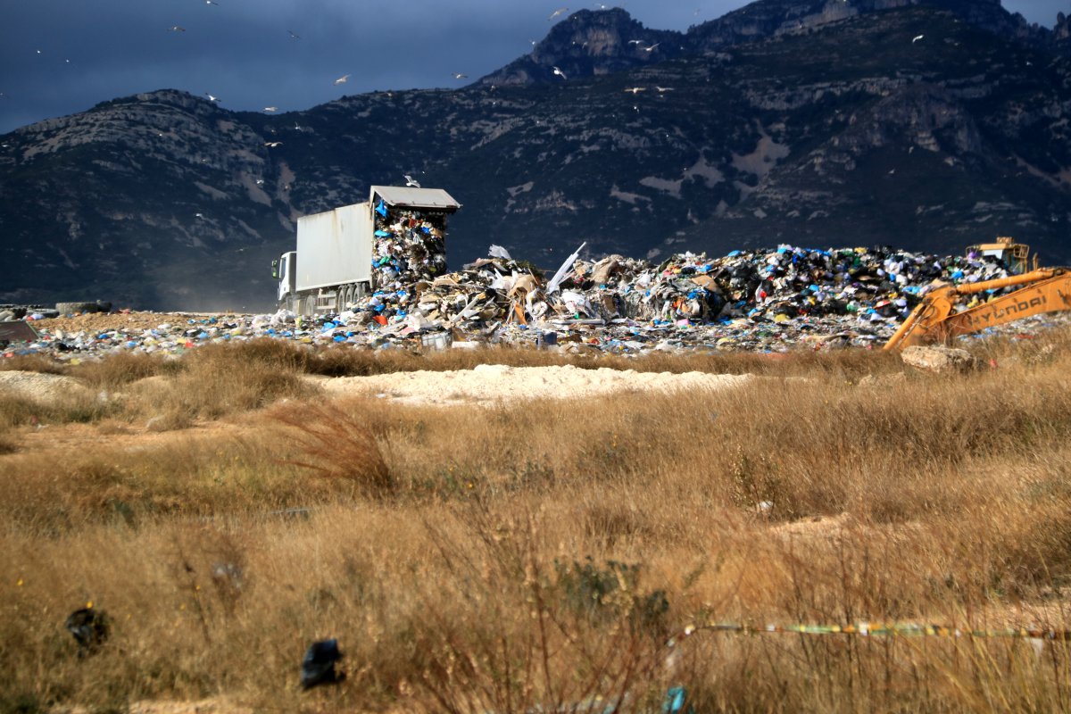 Liciten la redacció del projecte executiu i la tramitació ambiental per ampliar l’abocador de Mas de Barberans