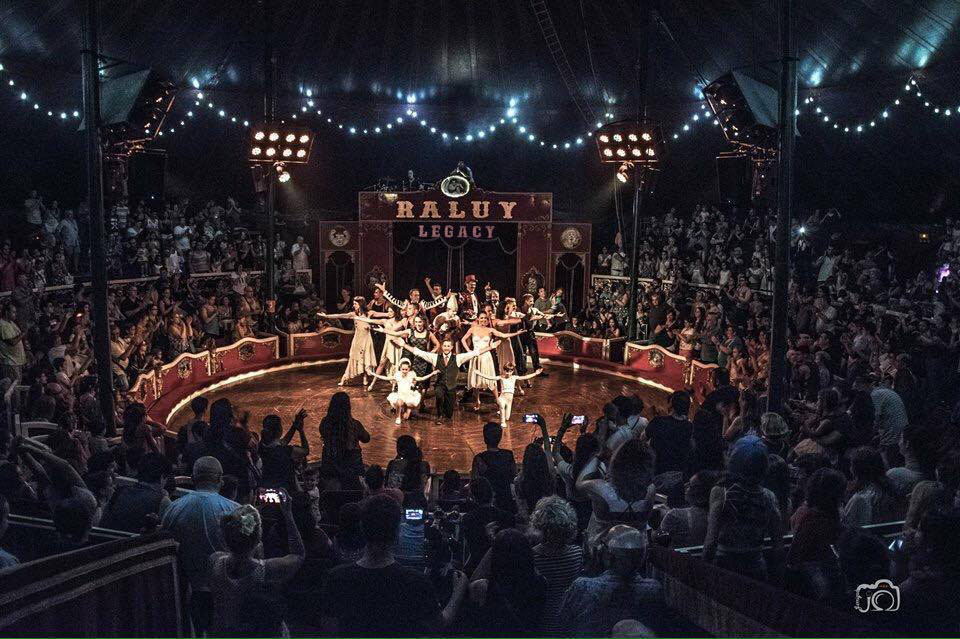 NIEDTZELA ENS EXPLICA EL NOU ESPECTACLE DEL CIRC RALUY LEGACY