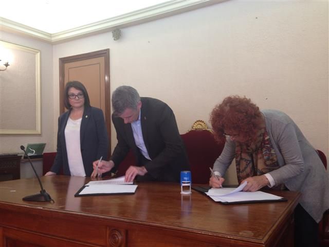Càritas, Siloé i Creu Roja signen els convenis de col·laboració amb l´Ajuntament d´Amposta