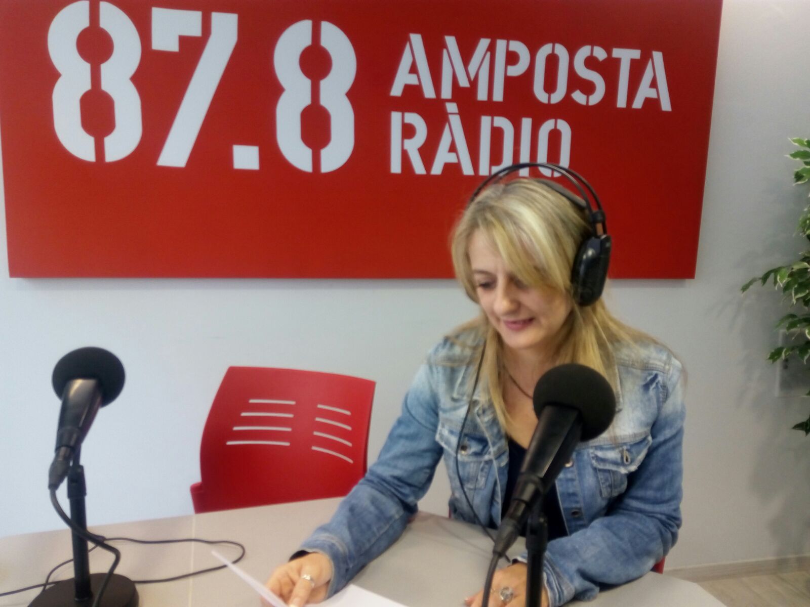 ENTREVISTA A LA PREGONERA DE LA X FESTA DEL MERCAT A LA PLAÇA: MAR PANISELLO