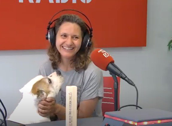 Ens presenten a DUC un gos amb càncer, parlem de les roses que vendran per a la Diada de Sant Jordi i que la protectora tindrà un reconeixement per pa