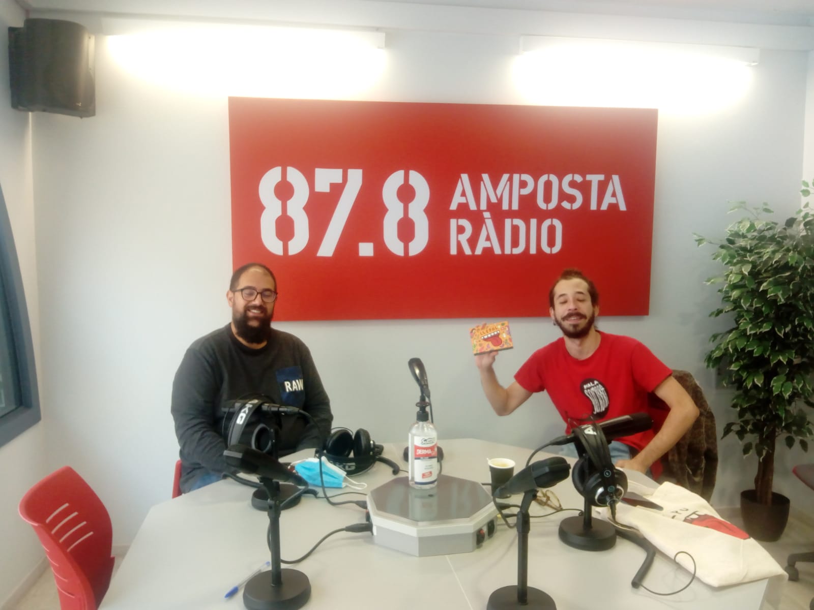 ENTREVISTA AMB HERNAN EN H I JOAN MARC CLOFENT- NOU JOC LLÉPOL