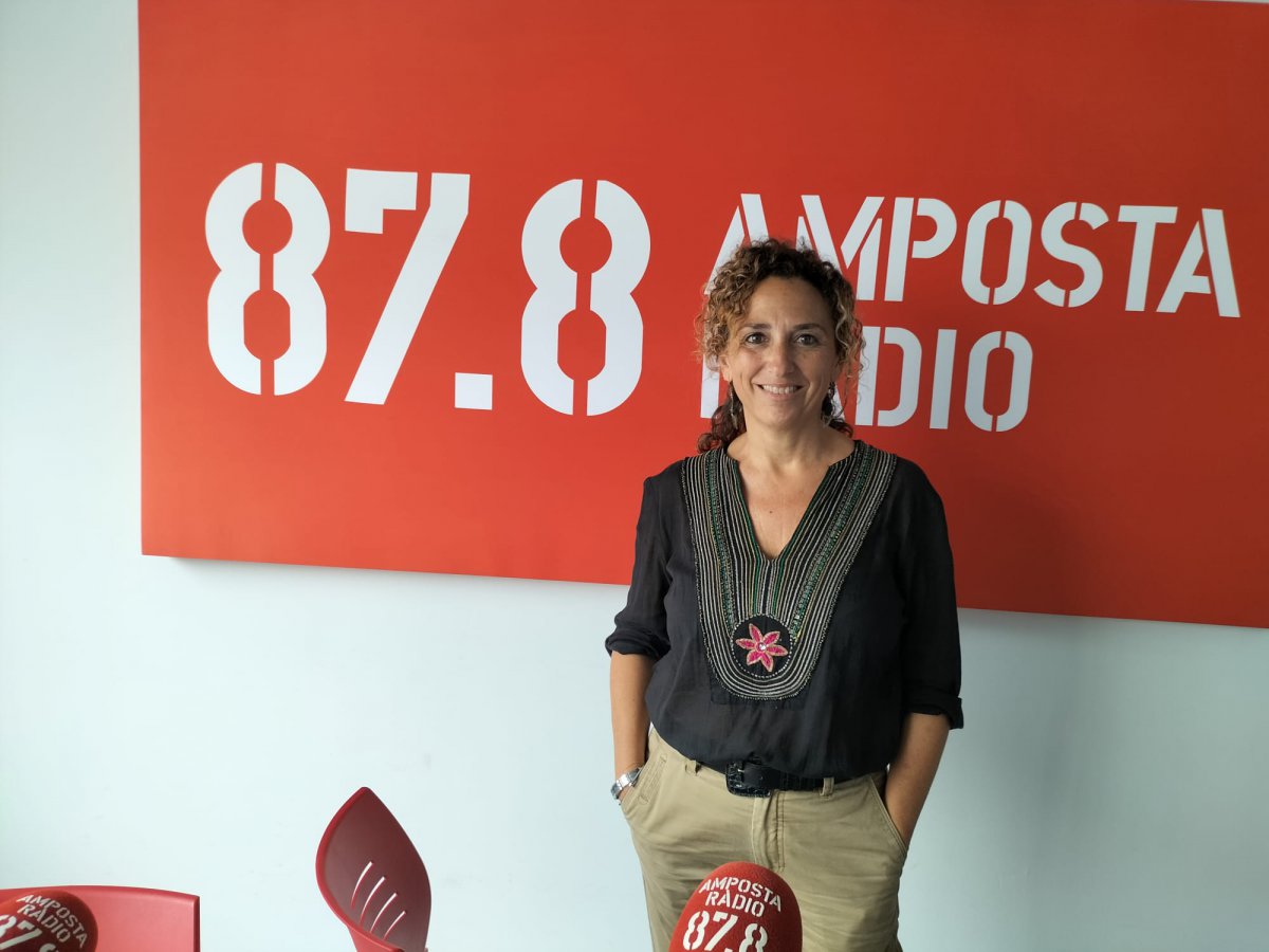 Entrevista a Anna Tomàs, regidora de festes sobre la 51 ena edició del Concurs Nacional de Vestits de Paper