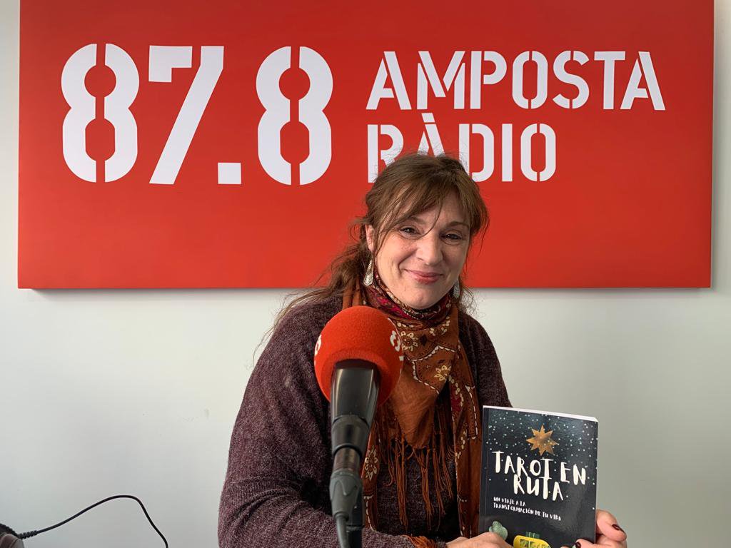 Entrevista a Silvia Fornós, presentant el seu llibre: Tarot en Ruta