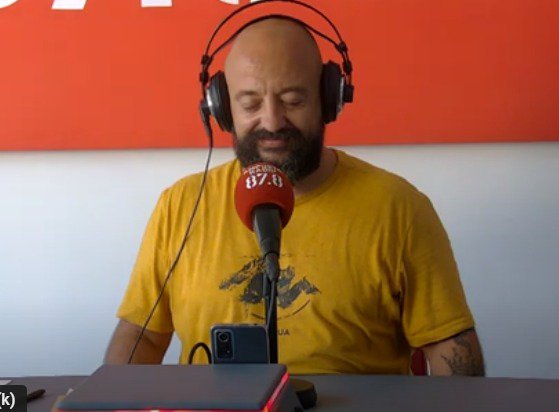 Misteriosament Feliç." Avui ens parla de l’interessant reflexió "Jo No Soc Els Meus Pensaments