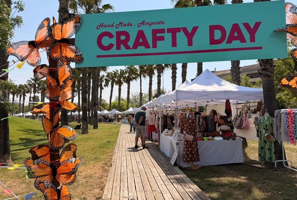 El parc dels Xiribecs s&rsquo;omple de gastronomia, música, dansa i vehicles clàssics amb el Festival Foodtrucks