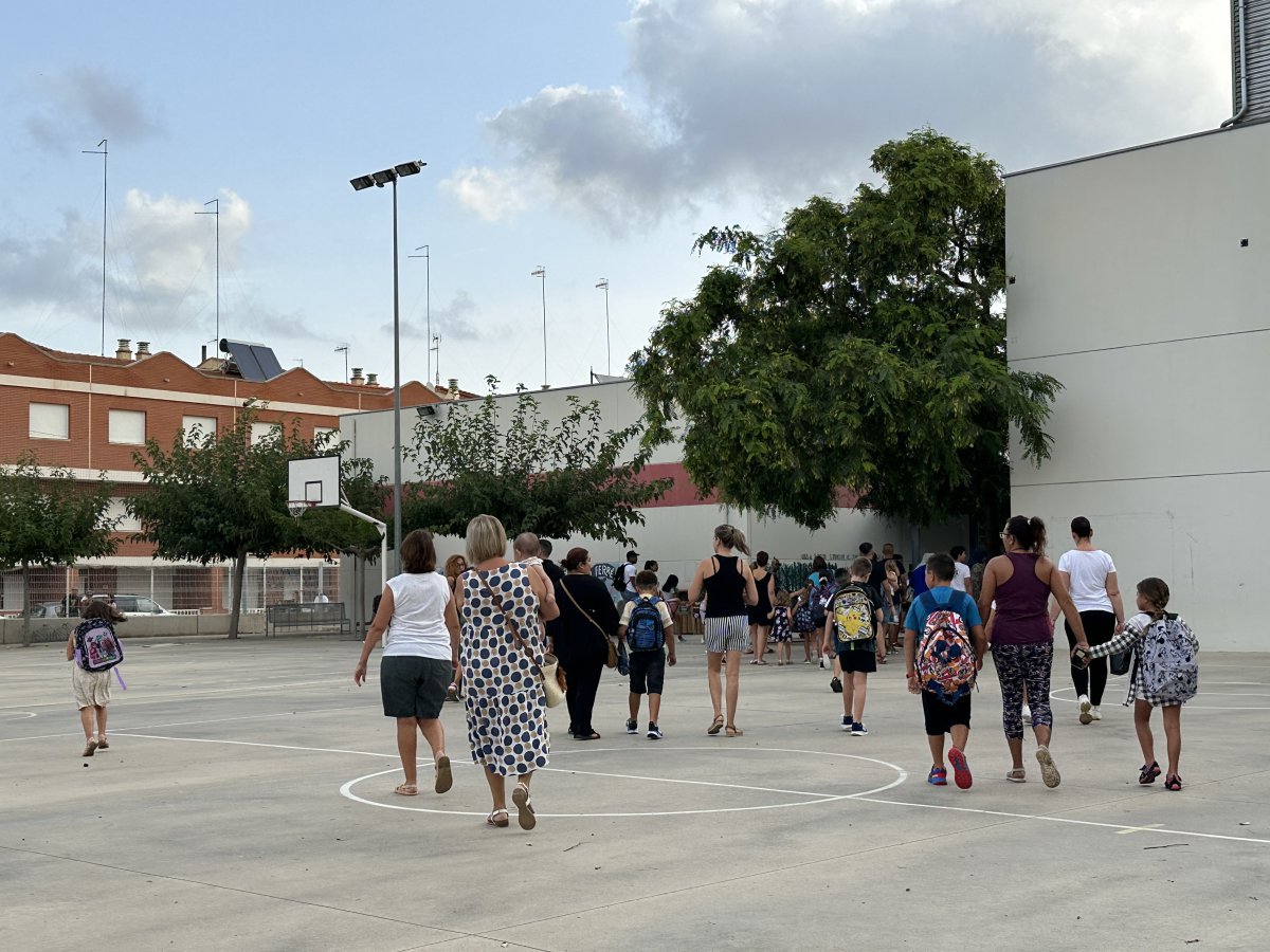 Més de 3.200 alumnes d’infantil, primària i secundària comencen el curs a Amposta