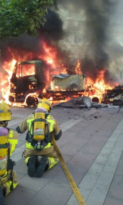 Un intoxicat per fum en l´incendi d´un pis a Amposta