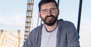 EL REGIDOR DE FESTES, RAMON BEL, ENS EXPLICA LA CANCEL·LACIÓ DEL 50 ANIVERSARI DELS VESTITS DE PAPER