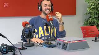 Gerard ens fa una BRUSHETTA DE SALMÓ MARINAT I TOMÀQUET CONFITAT