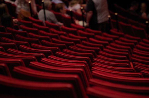 .Una obra teatral ambientada a Grècia i que vol ser homenatge al dramaturg Jaume Melendres, Premi Literari de Teatre La Carrova