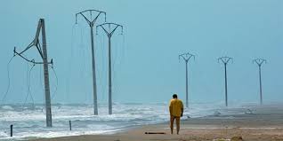 Es desconnecta la línia elèctrica aèria del Trabucador i es posa en marxa la nova línia soterrada pel mar