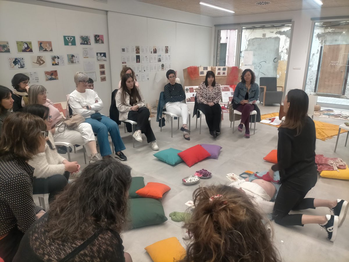 Més de 120 dones i xiquetes participen en les terceres Jornades de Cultura Menstrual